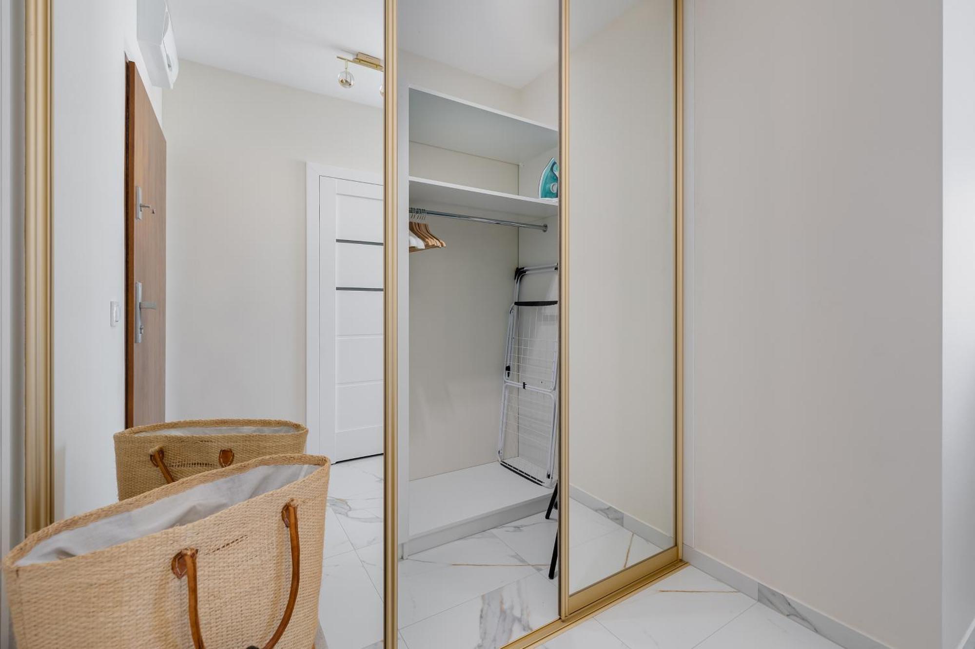 Ts Gold New Town Apartment & Free Private Parking Szczecin Exterior foto